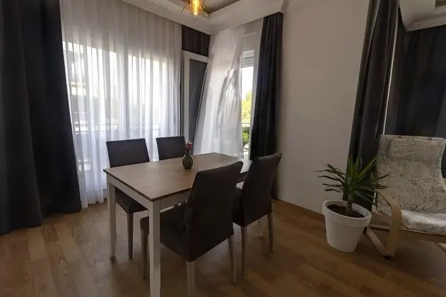 Daire-İki Yatak Odalı, Deniz veya Kara Manzaralı