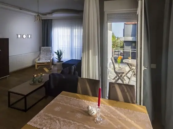 Daire-Tek Yatak Odalı, Deniz veya Kara Manzaralı
