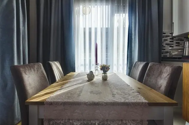 Daire-Tek Yatak Odalı, Deniz veya Kara Manzaralı