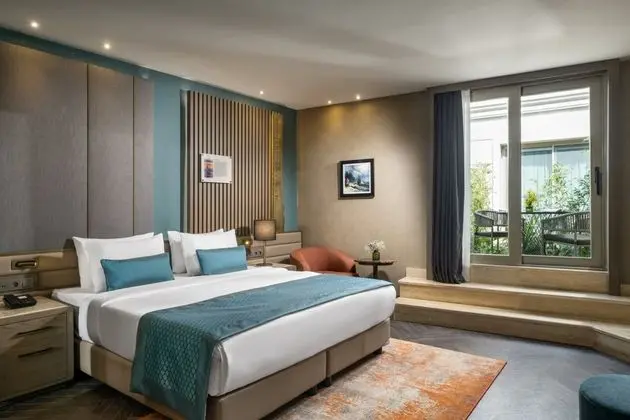 Bahce Deluxe Custom Cift Kişilik Yataklı Oda