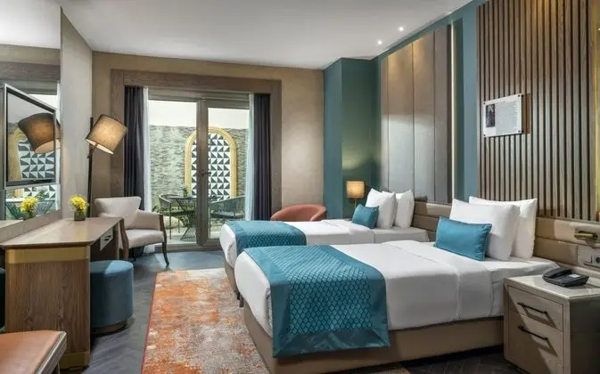 Bahce Deluxe Custom İki Ayrı Yataklı Oda