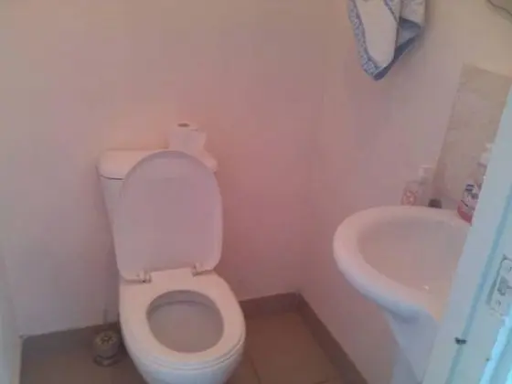 Tek Büyük Yataklı Oda, Ortak Banyo