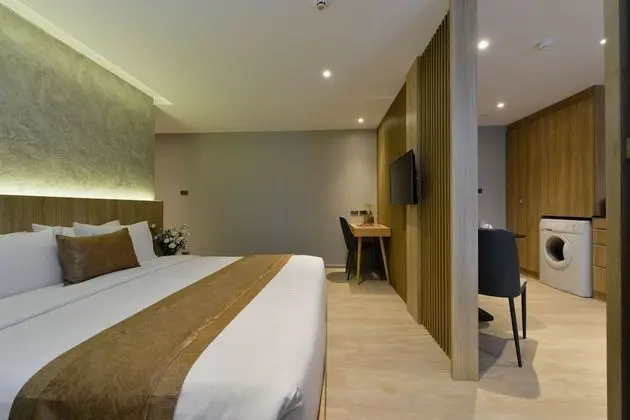 One Bedroom Premier