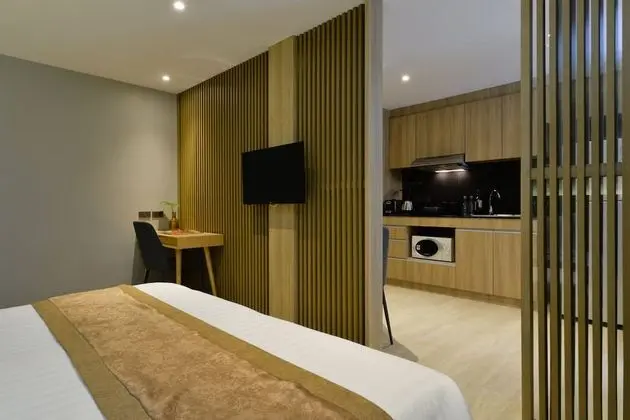 One Bedroom Premier