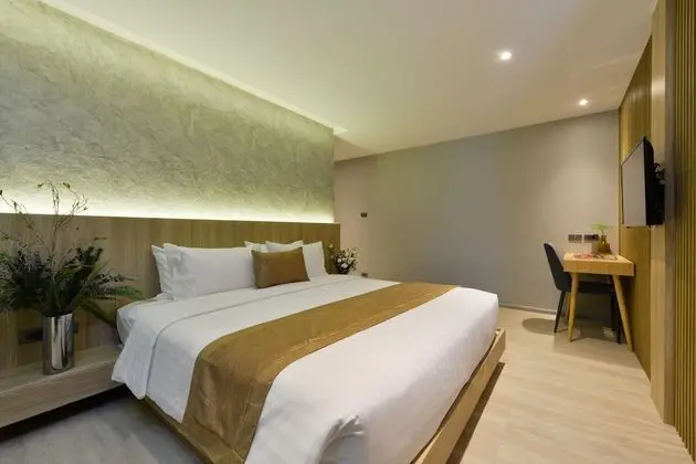 One Bedroom Premier