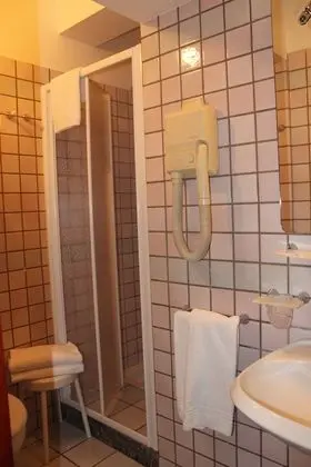 Economy İki Ayrı Yataklı Oda