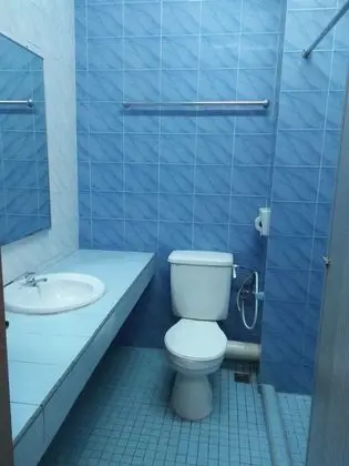 Standard Tek Büyük veya İki Ayrı Yataklı Oda (No Elevator)