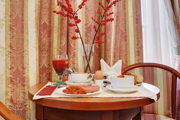 Standard Tek Büyük Yataklı Oda