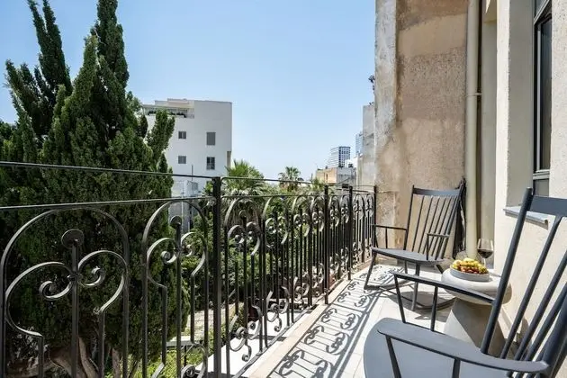 Business Room, Balcony
