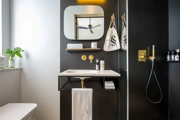 Business Room, Balcony