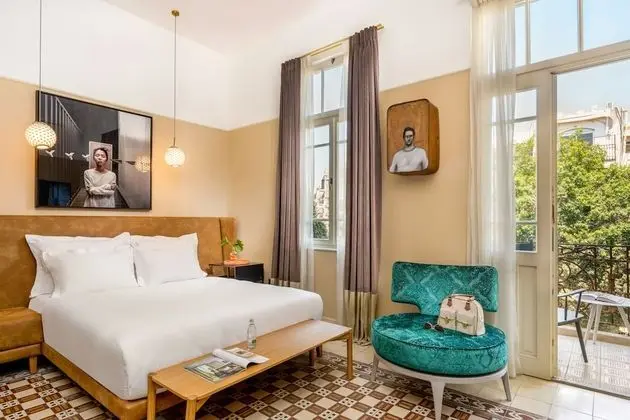 Deluxe Studio, Balcony