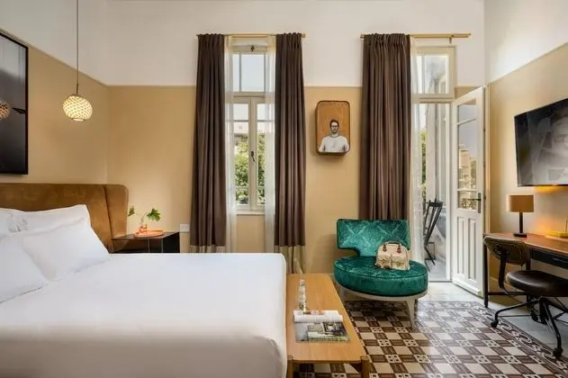 Deluxe Studio, Balcony