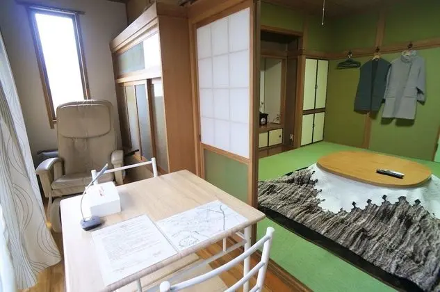 Oda, Ortak Banyo, Bahçe Manzaralı
