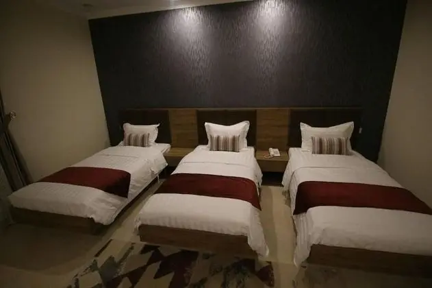 Üç Kişilik Oda