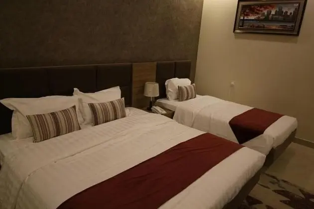 Üç Kişilik Oda