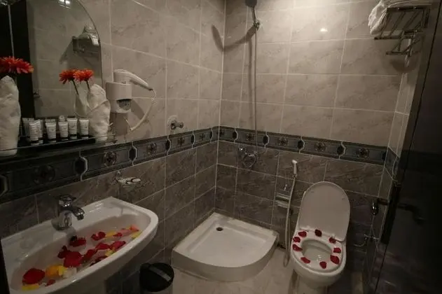 Üç Kişilik Oda