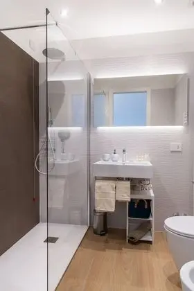 Üç Kişilik Oda, Balkon, Şehir Manzaralı