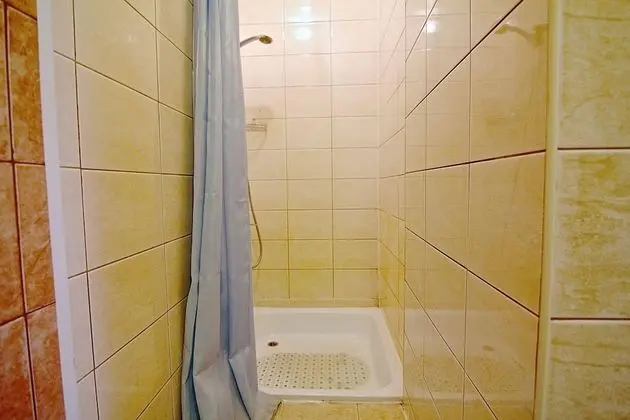 Ortak Ranzalı Oda, Sadece erkekler için (8 Bed)