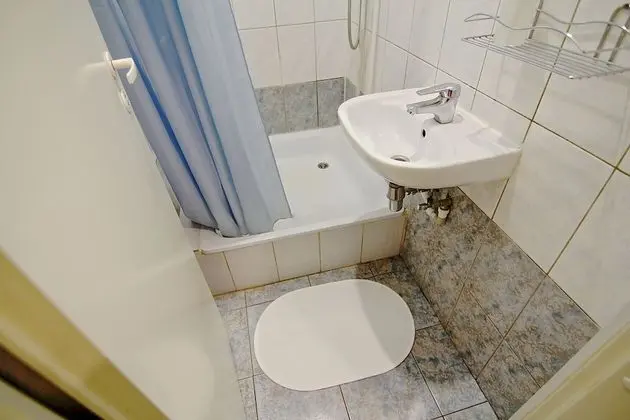 Tek Büyük Yataklı Oda, 1 En Büyük (King) Boy Yatak, Ortak Banyo