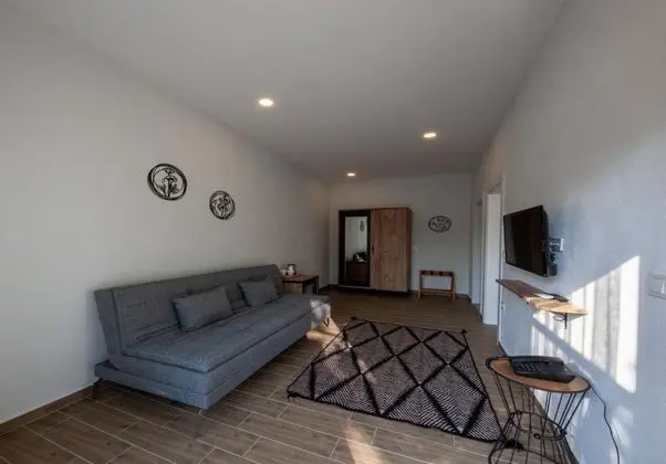Deluxe Suit 1+1 Oda, Bahçe Manzaralı, Balkonlu