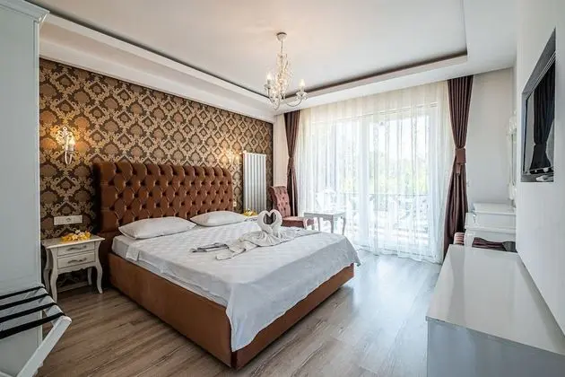 Deluxe Üç Kişilik Oda