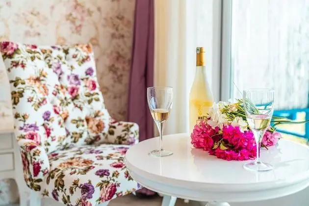 Deluxe Üç Kişilik Oda