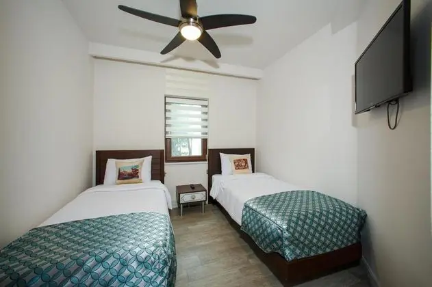 Quad Room,balkonlu