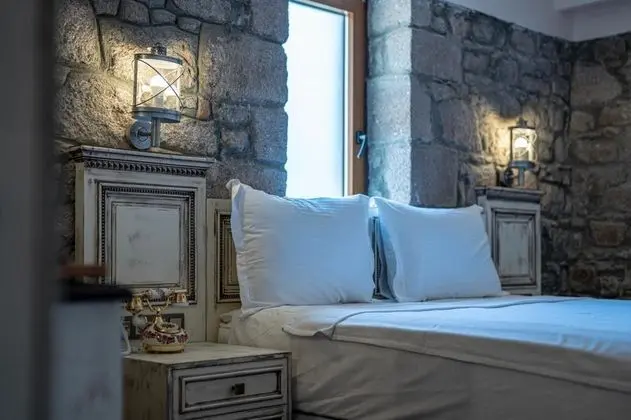 https://images.odamax.com/img/1024x768/odamax/image/upload/Assos_Behram_Hotel_Special_Class_Adults_Only_12__202604231628046_DETAY_1036.jpeg