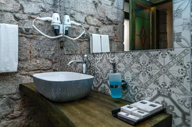 https://images.odamax.com/img/1024x768/odamax/image/upload/Assos_Behram_Hotel_Special_Class_Adults_Only_12__202604231628067_GENI_S_AC_I_100.jpeg