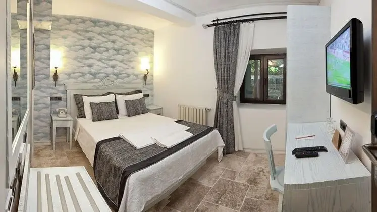 Standart Oda, Kara Manzaralı