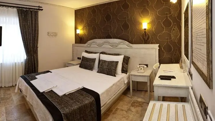 Standart Oda, Kara Manzaralı