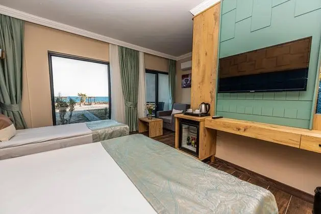https://images.etstur.com/files/images/hotelImages/TR/51134/l/Assos-Dove-Hotel-Resort---Spa-Oda-358988.jpg