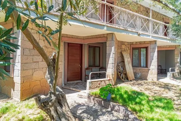 https://images.etstur.com/imgproxy/resize/2560x1440/files/images/hotelImages/etsrooms/517044/DC_Club_Assos_Eden_Beach_Hotel_20250711093644_0.jpg