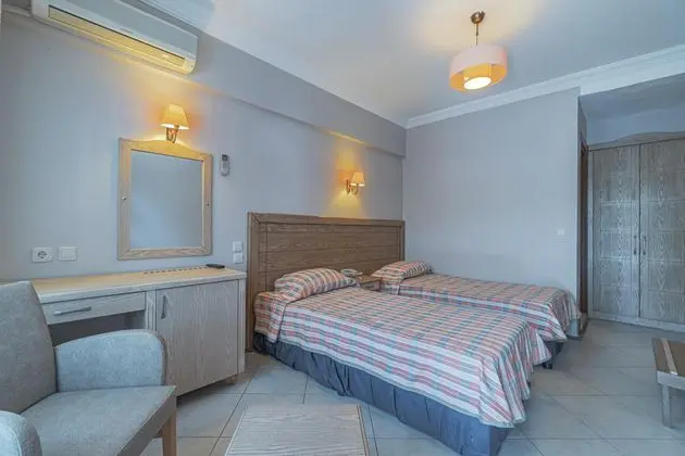https://images.etstur.com/imgproxy/resize/2560x1440/files/images/hotelImages/etsrooms/517044/DC_Club_Assos_Eden_Beach_Hotel_20250711094229_1.jpg