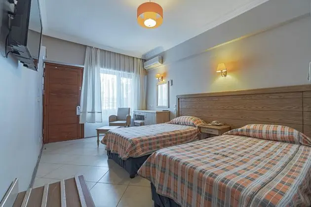 https://images.etstur.com/imgproxy/resize/2560x1440/files/images/hotelImages/etsrooms/517044/DC_Club_Assos_Eden_Beach_Hotel_20250711094304_2.jpg