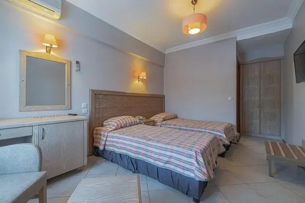 https://images.etstur.com/imgproxy/resize/2560x1440/files/images/hotelImages/etsrooms/517044/DC_Club_Assos_Eden_Beach_Hotel_20250711094415_2.jpg