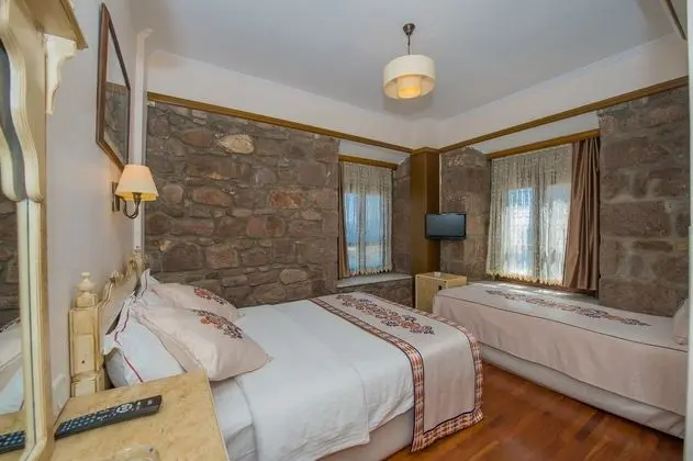 https://imagessl.etstur.com/files/images/hotelImages/test/TR/51068/l/DENIZ-GOREN-ODA-1--2-.jpg
