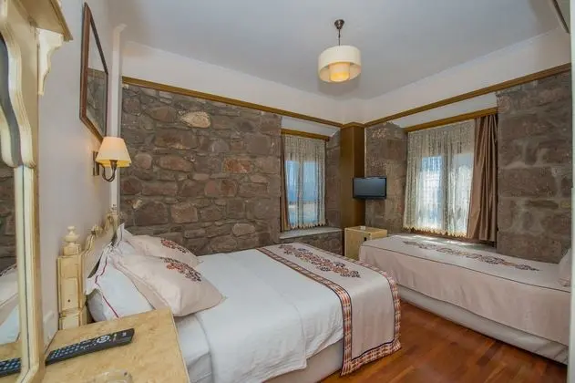 https://imagessl.etstur.com/files/images/hotelImages/test/TR/51068/l/DENIZ-GOREN-ODA-1--2-.jpg