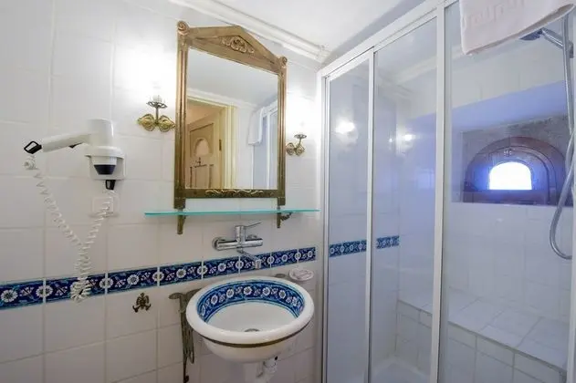 https://imagessl.etstur.com/files/images/hotelImages/test/TR/51068/l/TUM-ODALAR-BANYOLARI.jpg