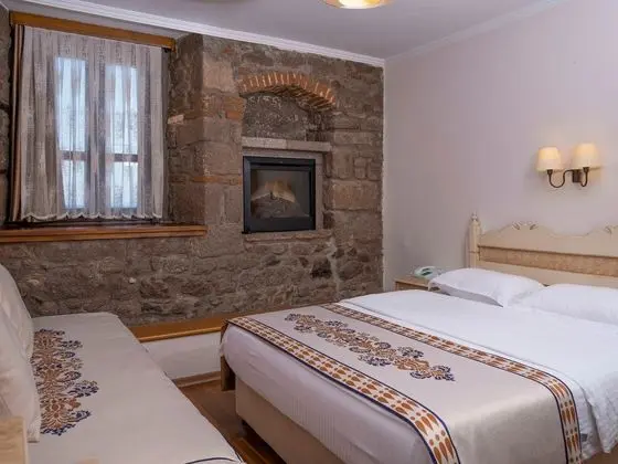https://imagessl.etstur.com/files/images/hotelImages/TR/51066/l/Assos-Nazlihan-Hotel-Oda-265497.jpg