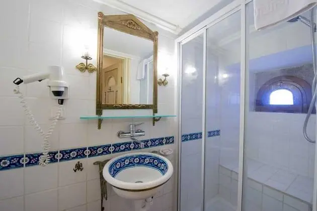 Çatı Katı Oda
