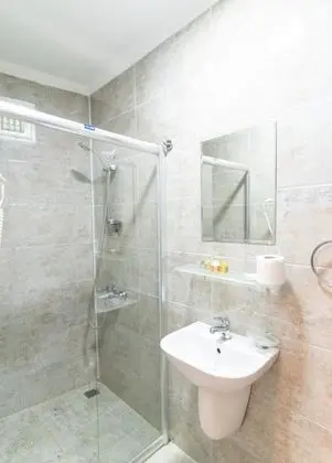 Aile Odası 3 Kişilik, Bahçe Manzaralı, Teraslı
