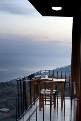 Şömineli Deluxe Oda, Deniz Manzaralı, Şömineli ve Balkonlu