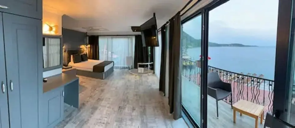 Deluxe Penthouse, 1 Bedroom, Balcony, Sea View