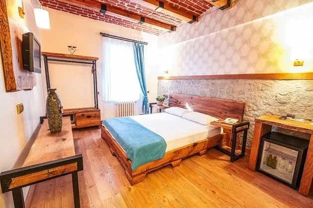 Tek Büyük veya İki Ayrı Yataklı Oda