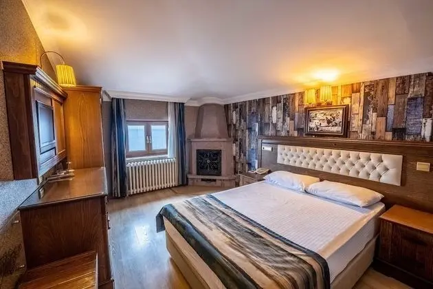 Tek Büyük veya İki Ayrı Yataklı Oda