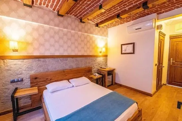 Tek Büyük veya İki Ayrı Yataklı Oda