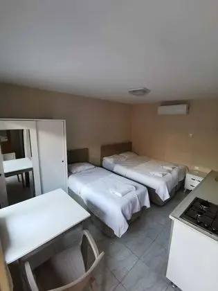 Economy Üç Kişilik Oda, 1 Yatak Odası, Buzdolabı, Bahçe Manzaralı