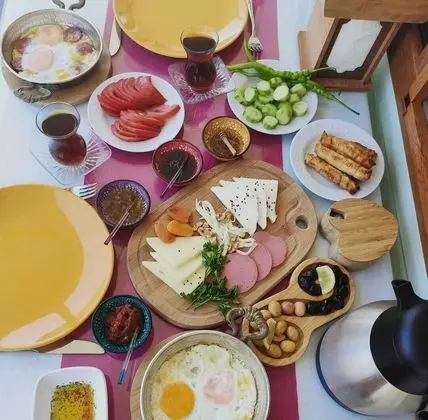 Economy Üç Kişilik Oda, 1 Yatak Odası, Buzdolabı, Bahçe Manzaralı