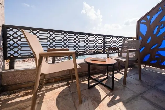 King Suite, Deniz Manzaralı, Jakuzili